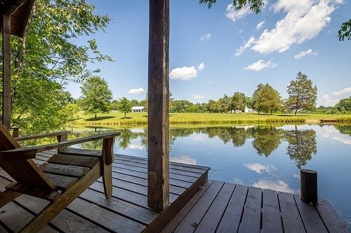 The Kinsleeshop Farm spans beautiful 100-acres, and we want you to enjoy all that those acres have to offer for your wedding weekend.

From the woods to expansive fields to ponds, streams, and rivers, this property has it all. Enjoy catch-and-release