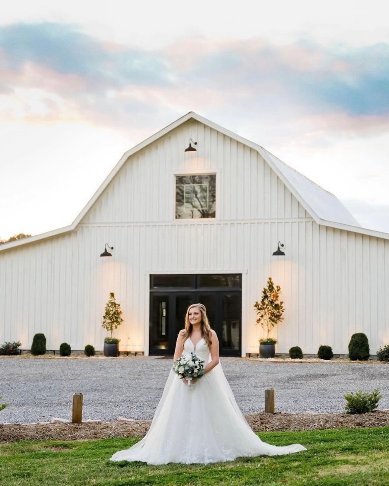 Our 100+ acre farm farm offers countless picturesque spots for outdoor weddings!

#NorthCarolinaWeddings #NorthCarolinaVenue #NCWeddingVenue #NCBarnWedding #BarnWeddingVenue #NorthCarolinaBarnVenue #NCWedding #NCVenue #TheKinsleeshopFarm #NCBride #No