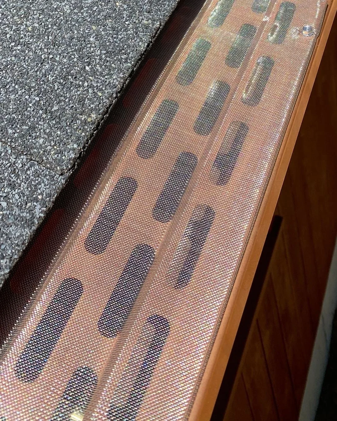 COPPER MESH GUTTER GUARDS 🍂

✔ Heavy-duty 16 oz. copper construction
✔ Low-profile design for a clean, invisible look
✔ Keeps leaves &amp; debris out while water flows freely
✔ Won&rsquo;t bow, bend, or void roof warranties
✔ Minimal maintenance wit
