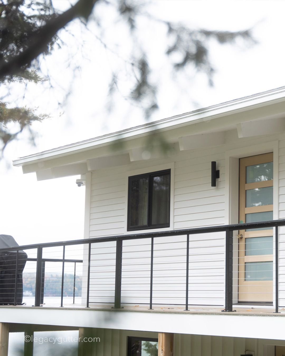🏡 Custom Gutters for New England Homes: Luxury Homes Deserve More Than Standard Gutters!

Luxury homes are built with attention to every detail. Your gutter system should be no exception. From protecting high-end exteriors to enhancing curb appeal, 
