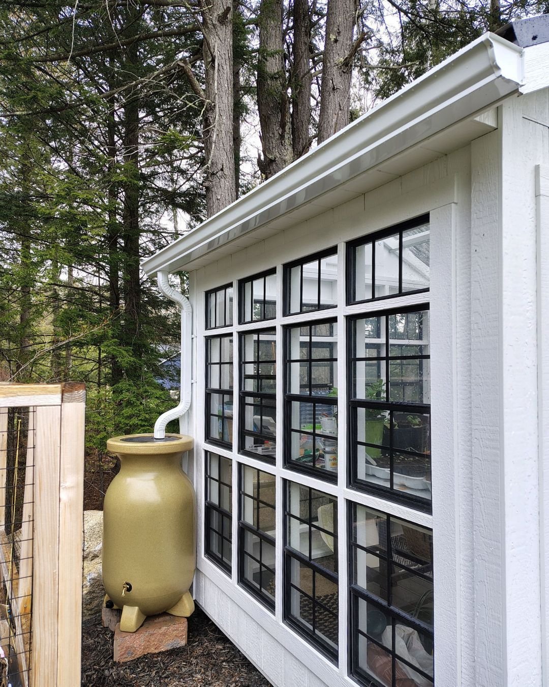 Another successful install completed in Grantham, NH 🏡🌧️

This project included a brand-new gutter installation and a rain barrel setup to help collect and reuse rainwater efficiently.

From protecting foundations to improving drainage and supporti