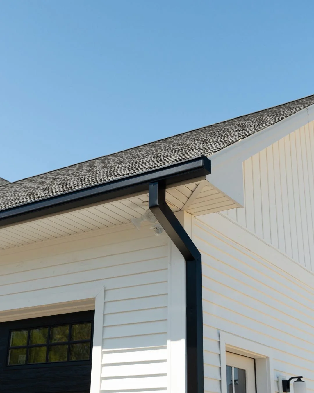 We love 5 star reviews!  Just got another one. 

"FANTASTIC EXPERIENCE!! great customer service and follow through. Love the new gutters!!!" -Laurie

Thanks so much for the feedback Laurie!  We truly appreciate it.

#LegacyGutter #HappyCust