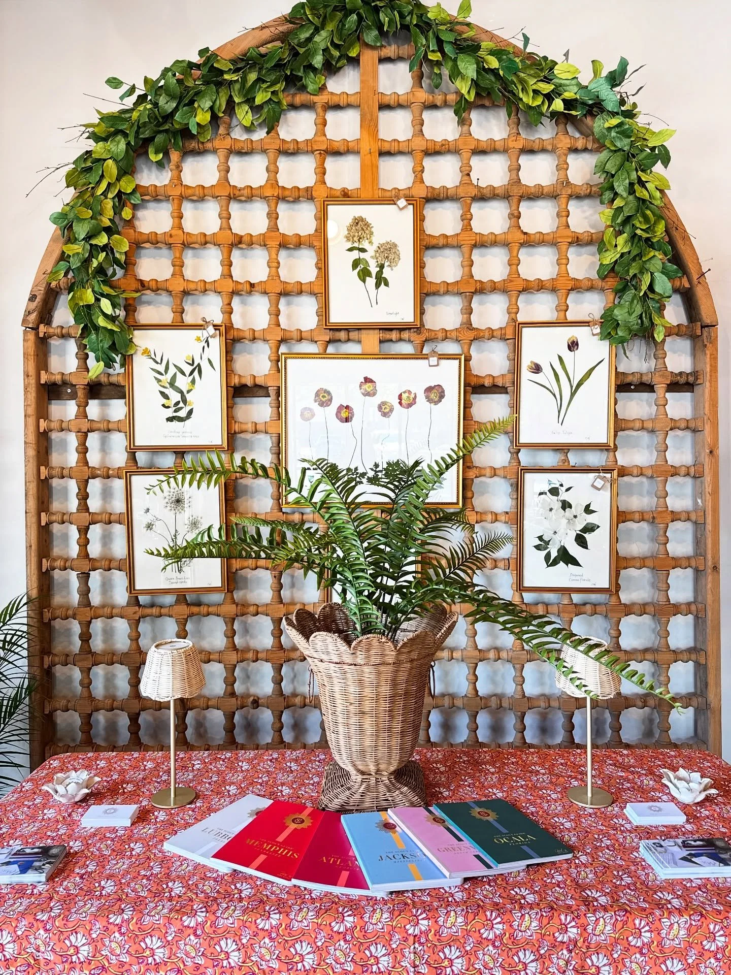 Whoever said the perfect tablescape doesn&rsquo;t exist surely wasn&rsquo;t at our @bradleysmarket pop up&hellip;.

The first stop on our road trip did not disappoint! Next stop- Montgomery! 

Where should we go afterwards?

#live #love #local
