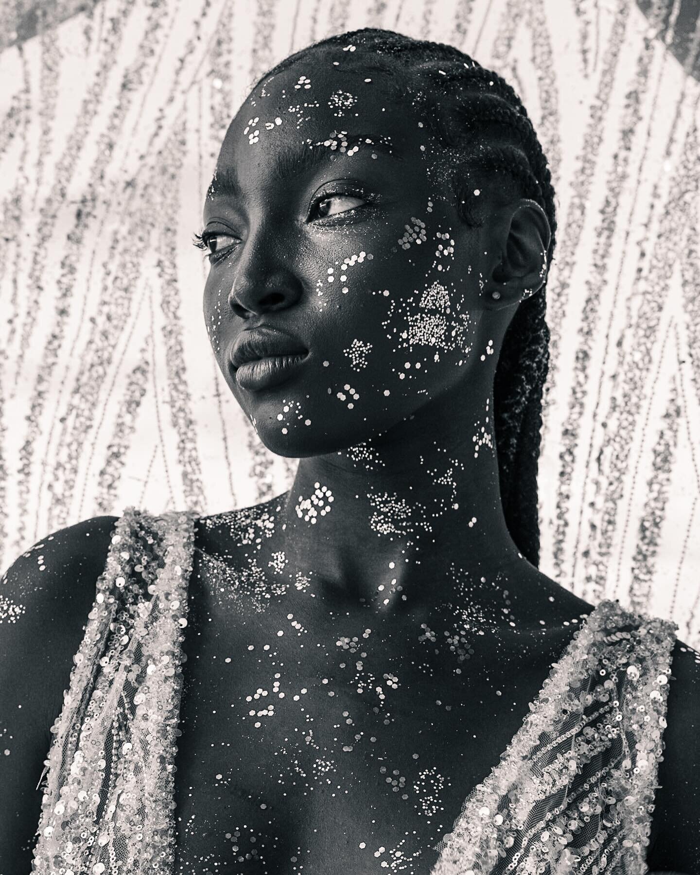 Stardust ✨

Outtakes from my Harper&rsquo;s editorial &ldquo;Shine Bright&rdquo; featuring Bahamian model Daniella 📸🇧🇸
 
With the best team! 🩵
Photography Robyn Damianos: @robyndamianosphotography 
Model: @daniella.beauu 
Designer: @javiebethell_