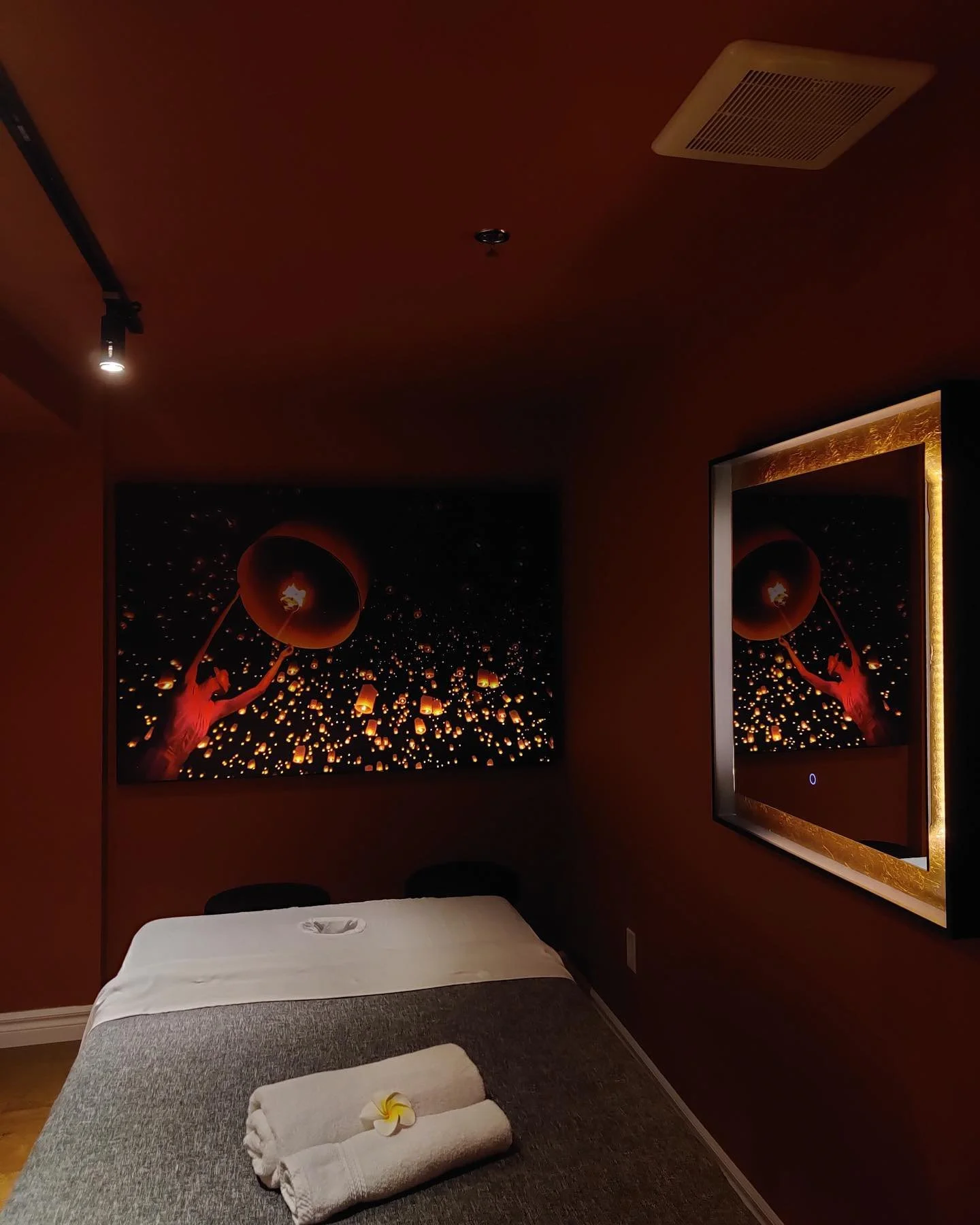 Self care is not selfish 🧡 Massage 💆 anyone?⠀
⠀
Technology can be a great support in our ongoing battle for balance. ⠀
⠀
Hopefully you all got some time to pause and reflect as we dive deeper into the new year!⁠ ⠀
⠀
If you have, how are you using t