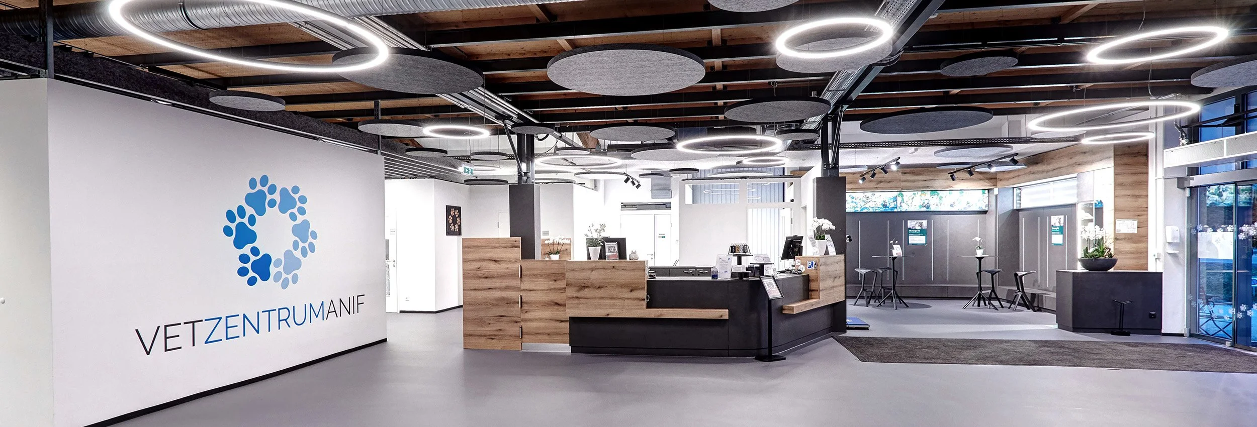 Vetzentrum Anif Empfang