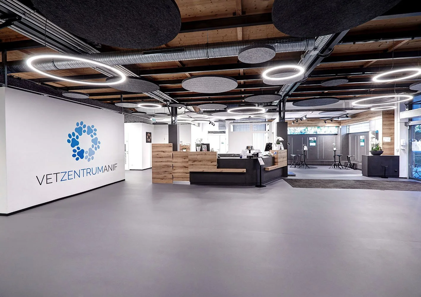 Vetzentrum Anif Empfang