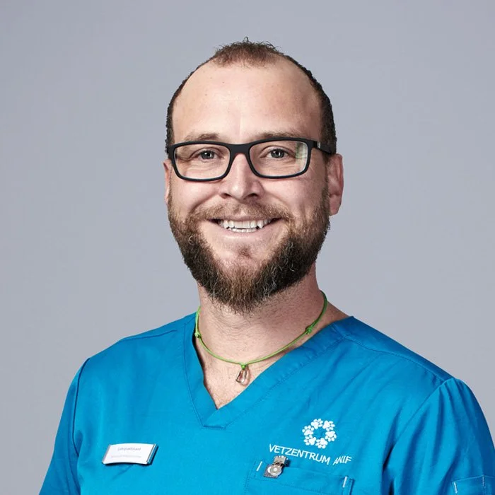 Vetzentrum Anif - Lehrpraktikant Alexander Kreuzpointner