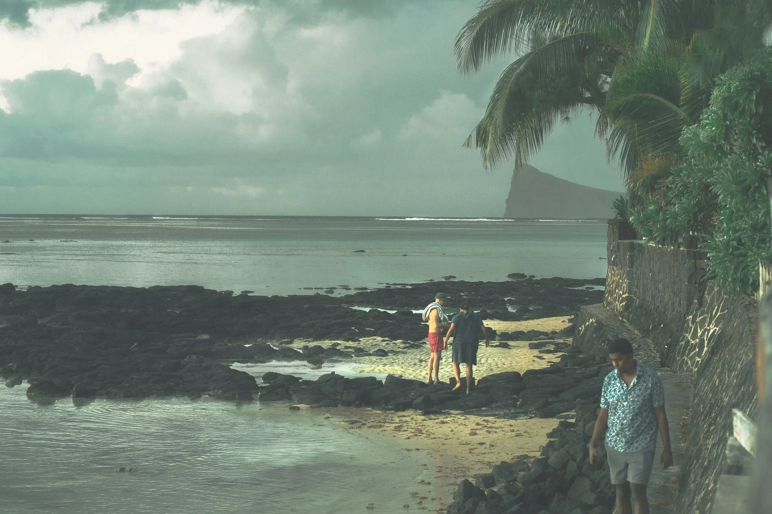 LANDSCAPE+%26+TRAVEL+Fine+Art+Coin+de+Mire+Beach+Walkers+MAURITIUS.jpg