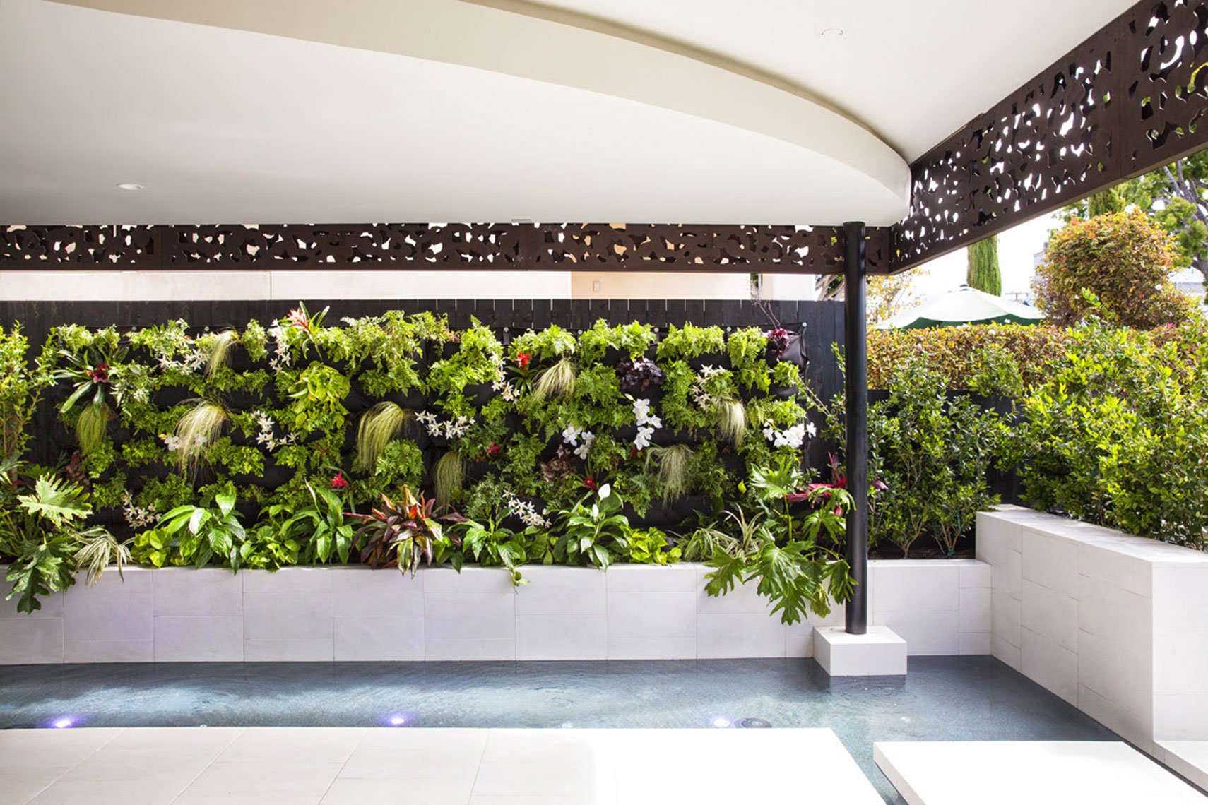 beglivingwall_webres.jpg