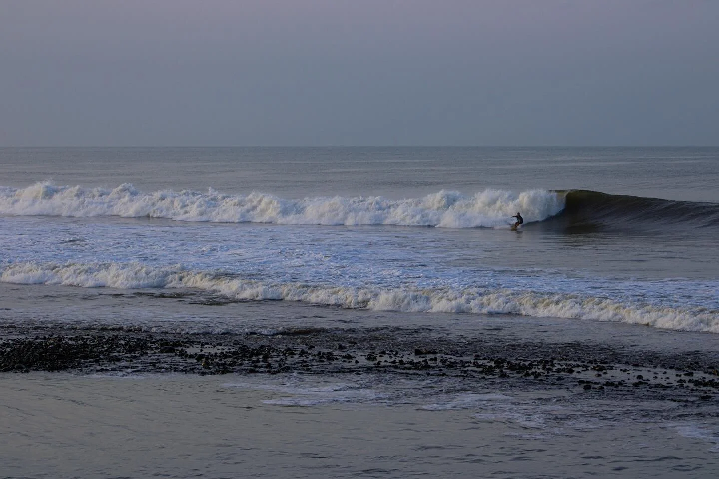 Captured the surfers catching waves at El Tunco beach around 6 am in El Salvador

#blackwomenphotographers #dmvphotographer #landscapephotography #atlphotographer