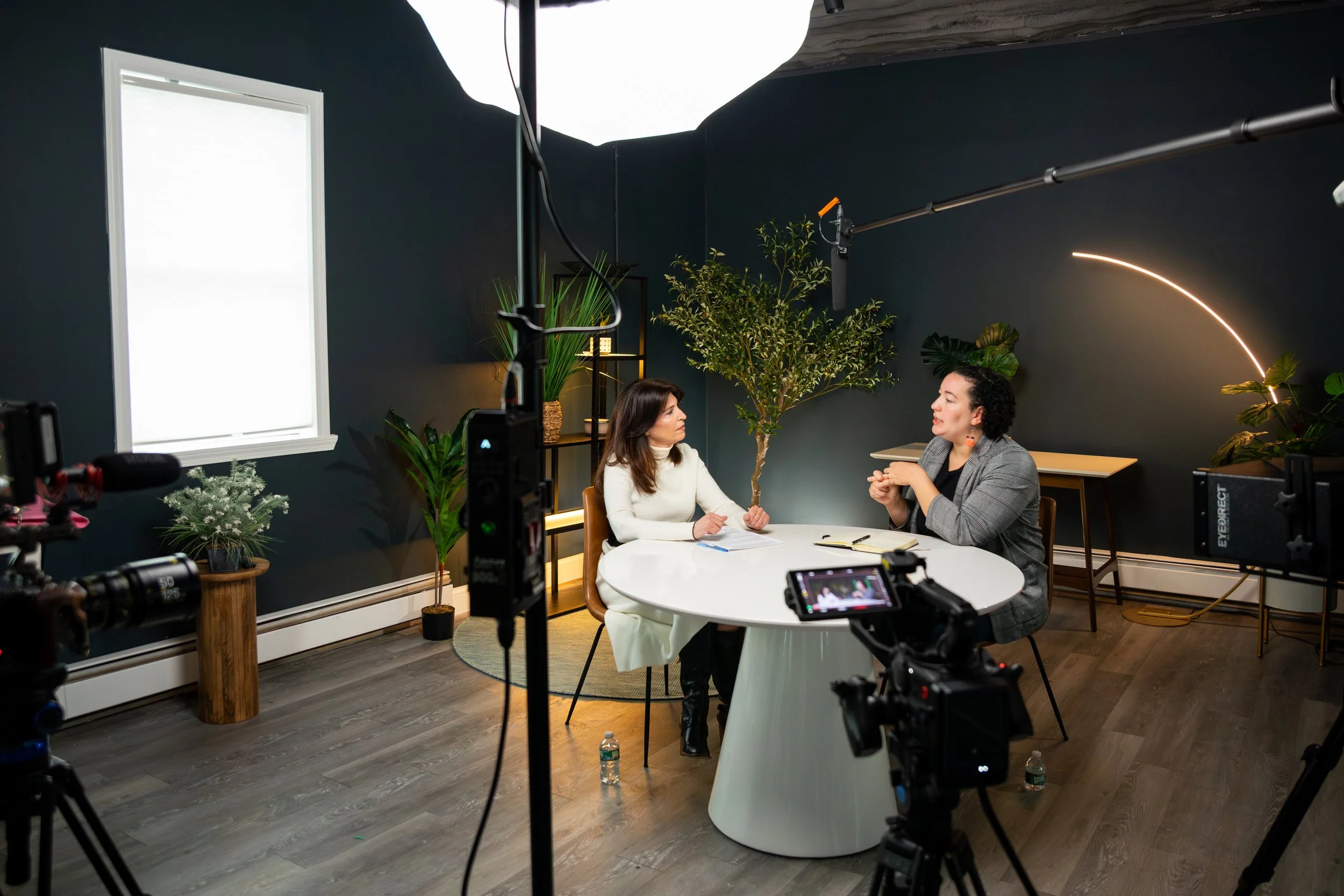 Help Me SCORE This podcast from SCORE (January 2026). Host Susan Bloomstone interviews Tariana, discussing how businesses can craft their brand story for greater success. EmVision filmed and produced the episode at EmVision Studios, and also features