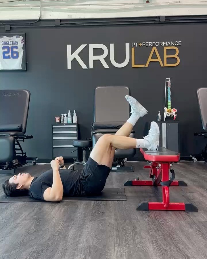 PSA : HAMSTRING STRAINS have a 15-30% recurrence rate within the 1st year, the majority happening in the first week of return-to-play. 

The two most common mistakes: 
1. Rushing back to play once the pain subsides
2. Excess scar tissue build up with