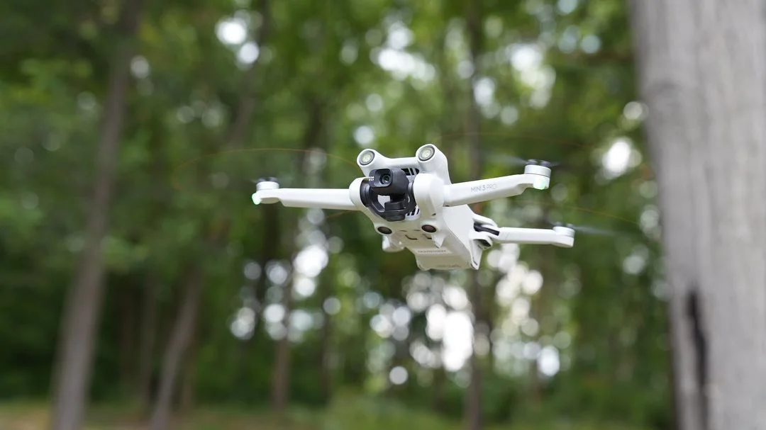 Yeah you&rsquo;re great at golf until I get the drone guy to put a drone in your face. Fun shoot today for a lot of fun people. 

#golf #putt #sony #sonygmaster #a7iv #notevenedited #drone #dji #photography #eventphotography