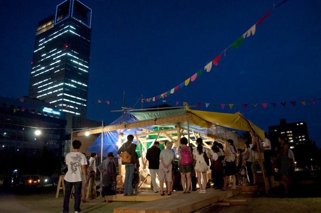 We worked in a temporary shelter put up by the Festivale in the Port of Takamatsu, Japan.