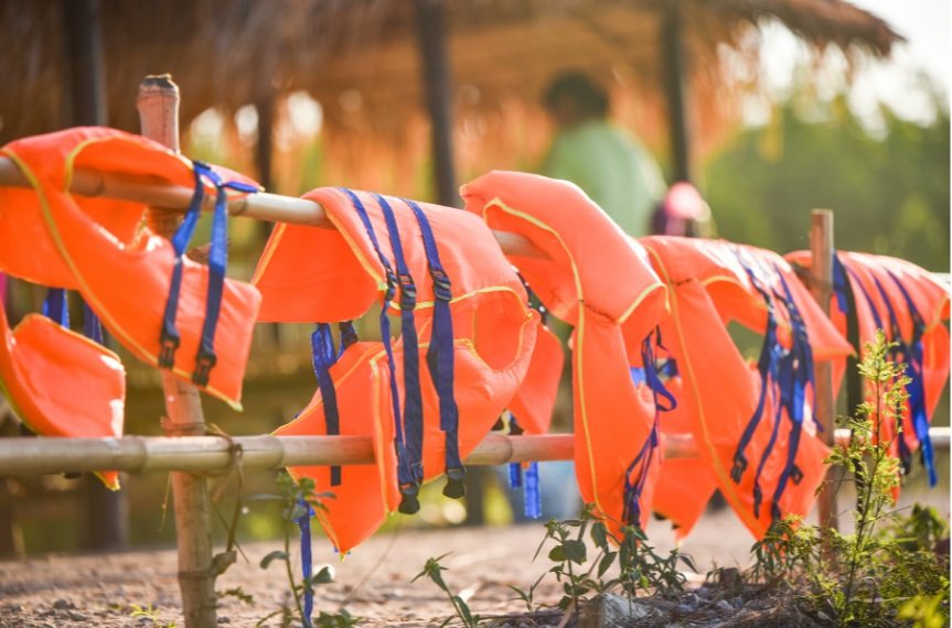WildTumbleweed Life vest laws for all 50 states