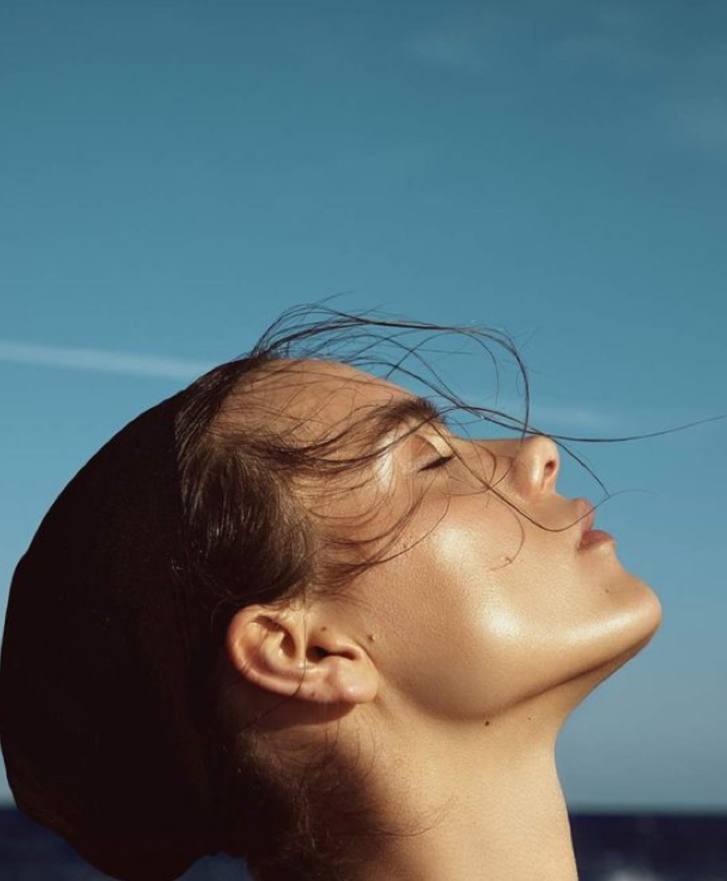 Say goodbye to dry skin! Contact Lauren for personalised treatments and skincare tips that will leave your skin glowing.