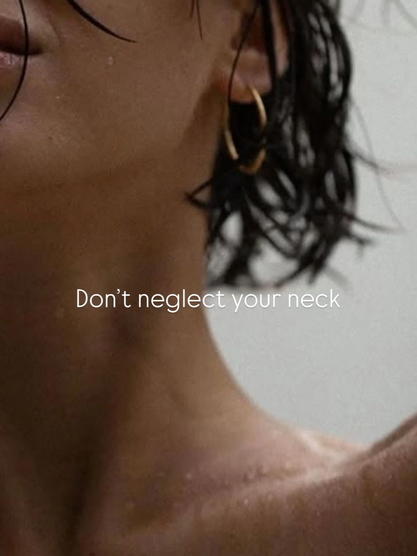 Don’t forget your neck — it’s one of the first places to show signs of ageing. Treat it with the same care as your face 
#NurseAshlee #SkinHealth #NeckCare #AntiAgeing #SkinClinic #HealthySkin #SkincareTips #CosmeticNurse #Youthful