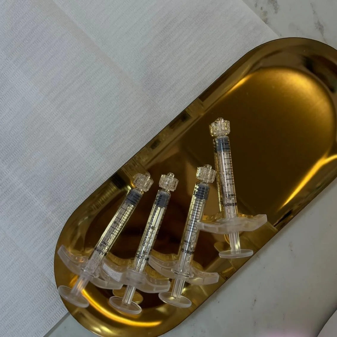 It&rsquo;s time to book in your holiday treatments with Lauren. 
Spots are filling up before Christmas. 

Book in to avoid disappointment!