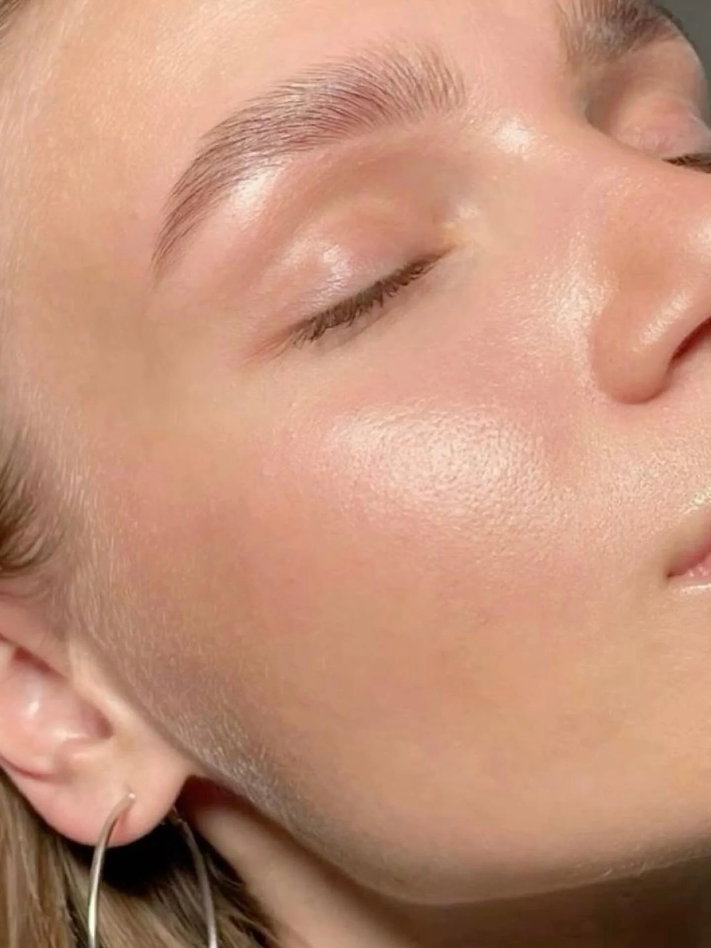 Good skin starts with a plan. 
Book a personalised skin consultation with Lauren and let&rsquo;s create a treatment journey tailored just for you.