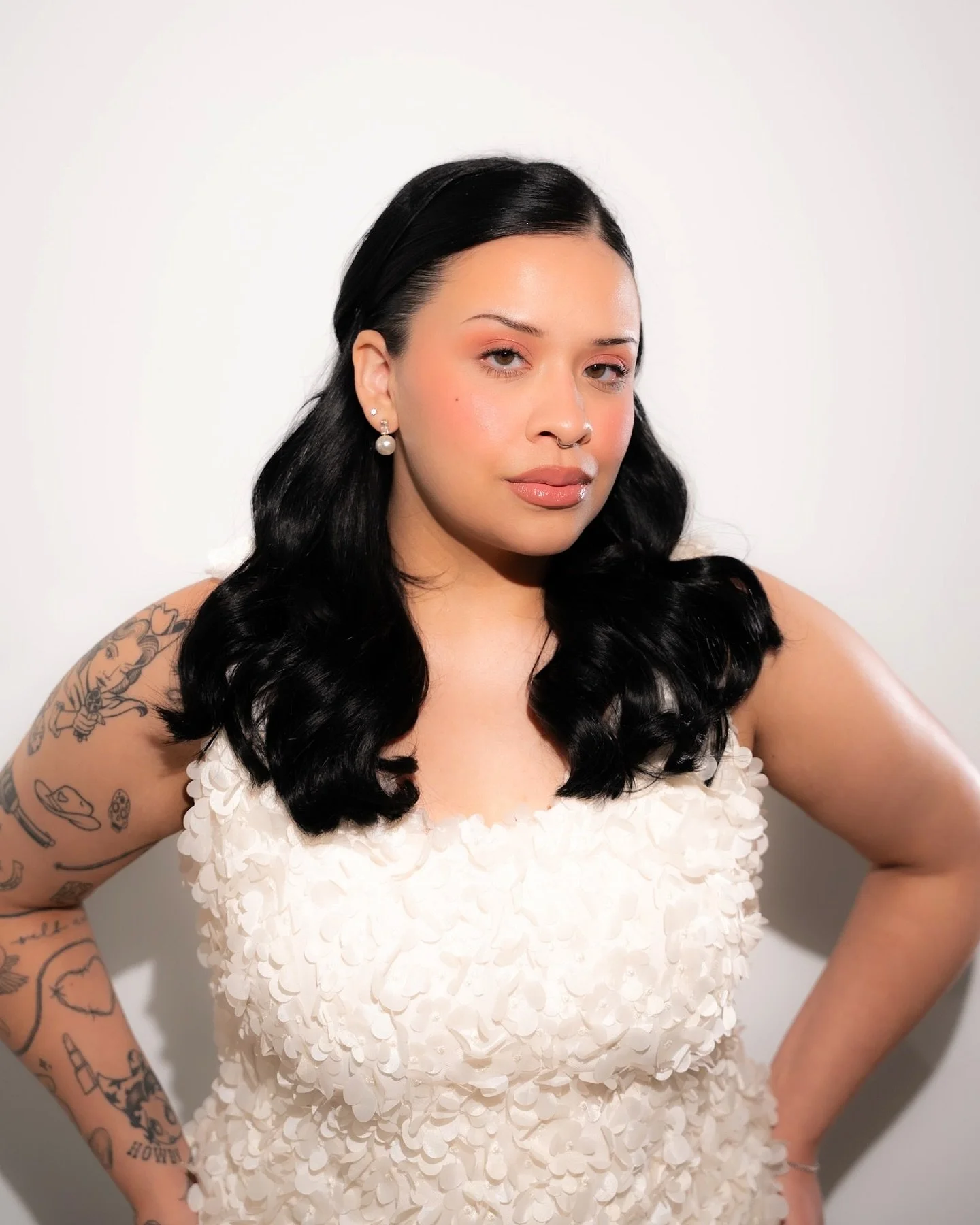 No makeup makeup bridal glam inspired by Sofia Richie wedding makeup 💍 for episode 4 of my Ultimate Bride Guide Series
-
glam breakdown 
@caudalie beauty elixir 
@dalba_global white truffle capsule serum
@makeupforever hydra booster primer, HD skin 
