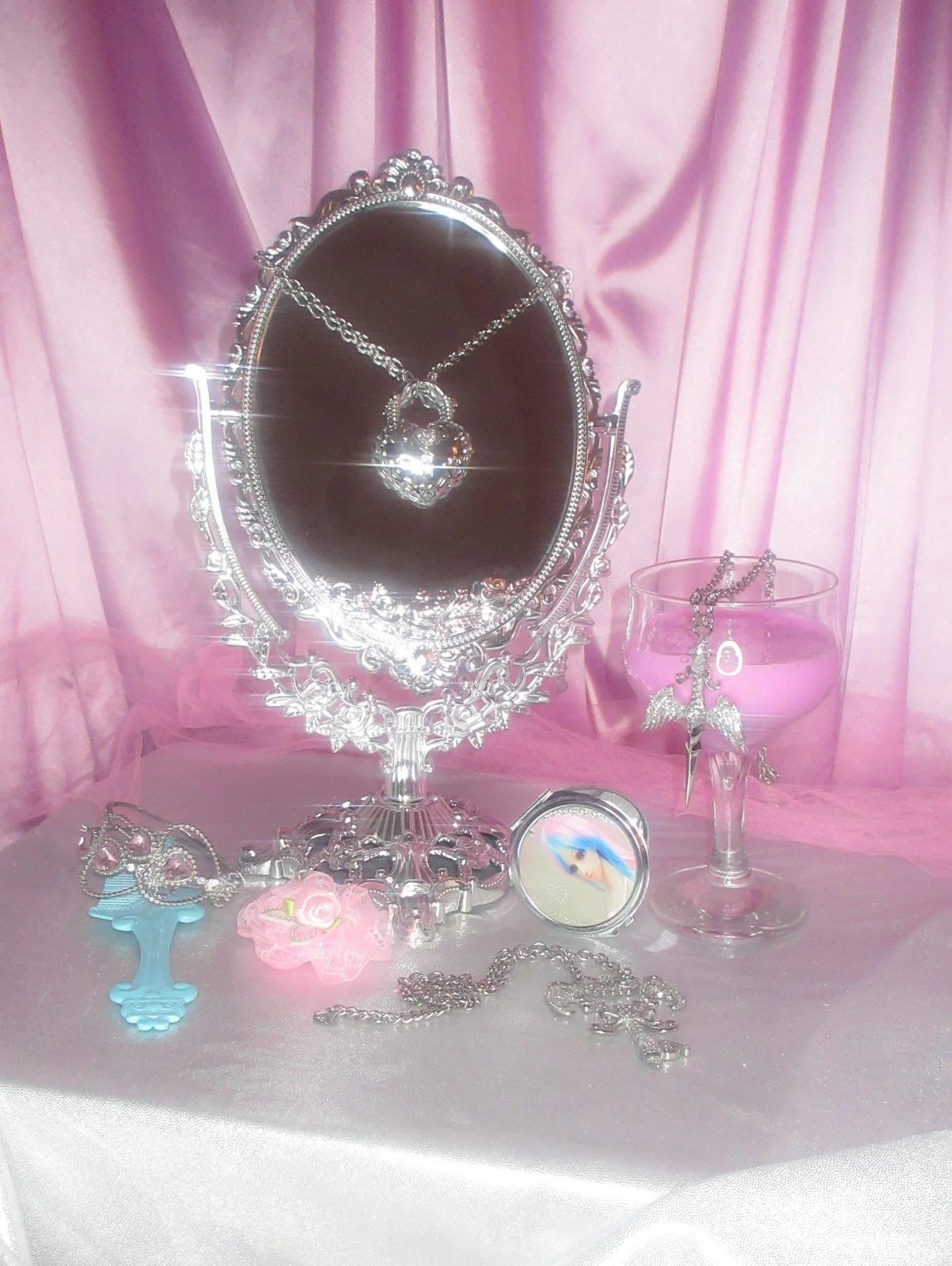 I spy the princess wand hoops 👀🤓🤓 coming soon