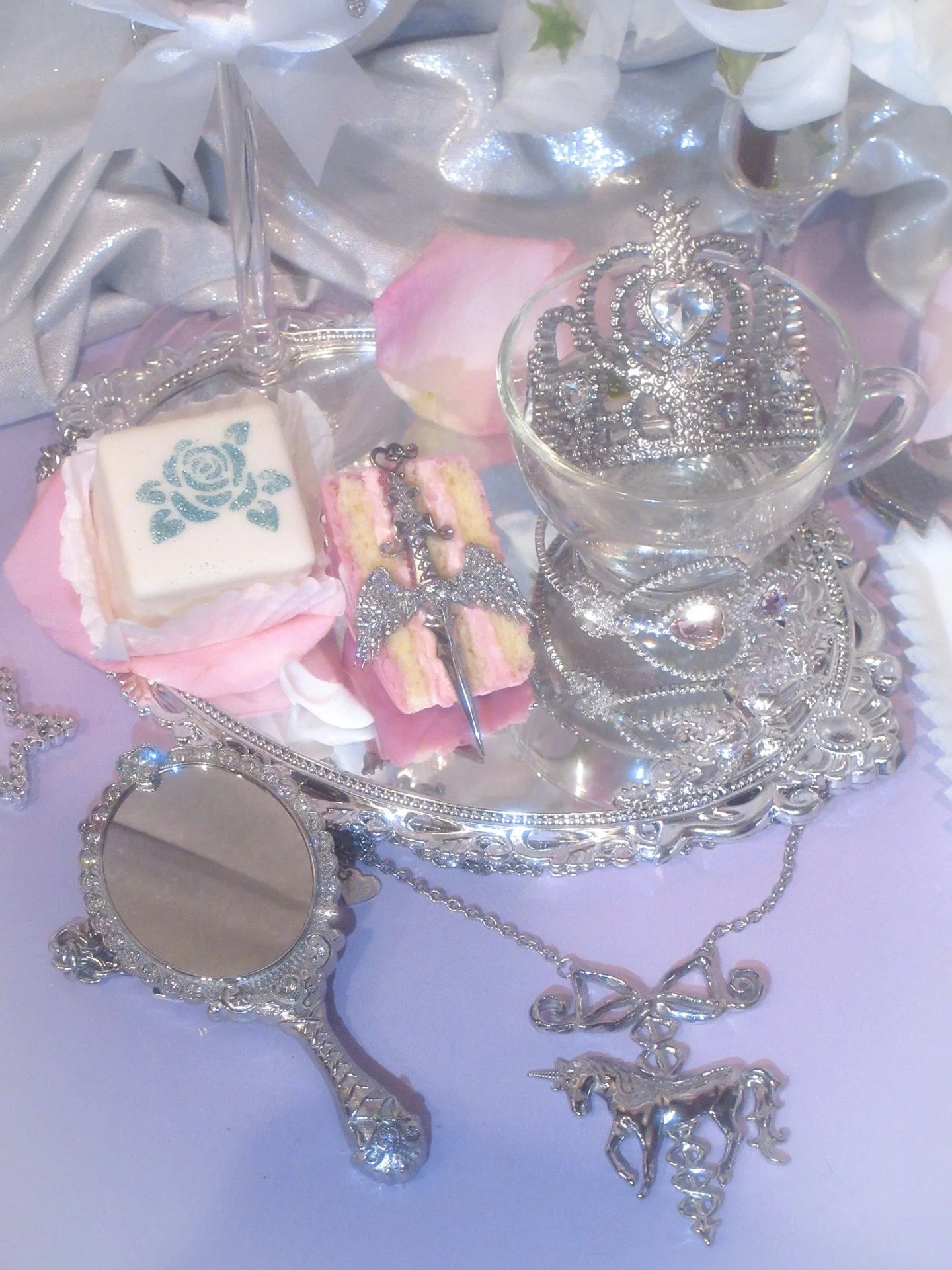 Mirror + tiara with clear stones + princess wand earrings dropping tomorrow 💞🫧