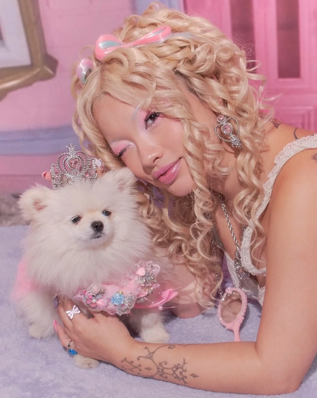 Princess Kaitlynn and Misty 💞

Model + Makeup: @kaitlynnnoodles 
Photographer: @torulilfilms
Creative Director + Stylist: @sammmystrawberry
Hair: @its__marin_
Model Assistant: @hakkahanbb