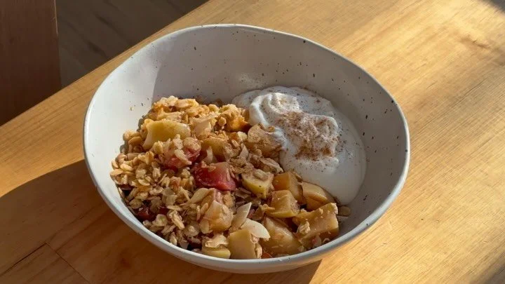 all hours apple crumble - I bought a big bag of imperfect organic pink lady apples and needed to do something with them. made this for dessert - but it was so healthy I ended up eating it for breakfast instead. classic BHB dessert. 

what you need:
-