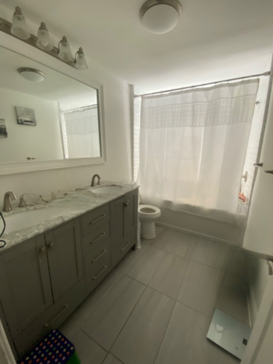 melissa bathroom.jpeg