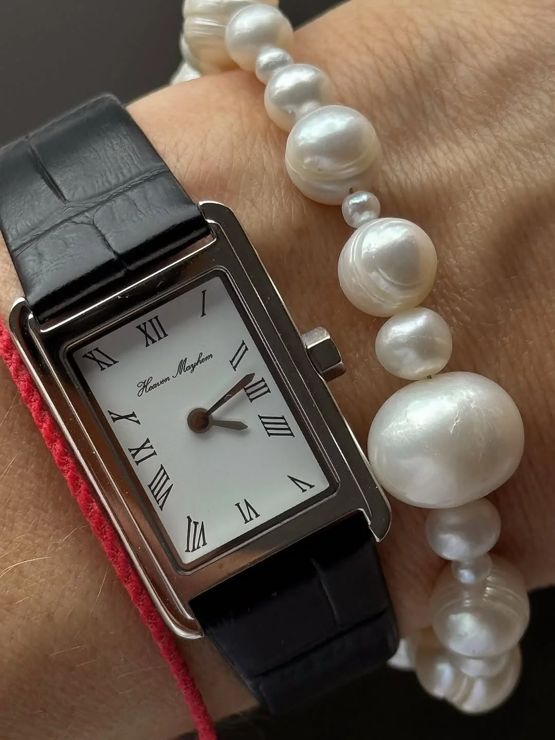 Sea Foam pearl bracelet through the lens of muse @josie_wiley 🤍
Only 2 left at gemtotem.com.au