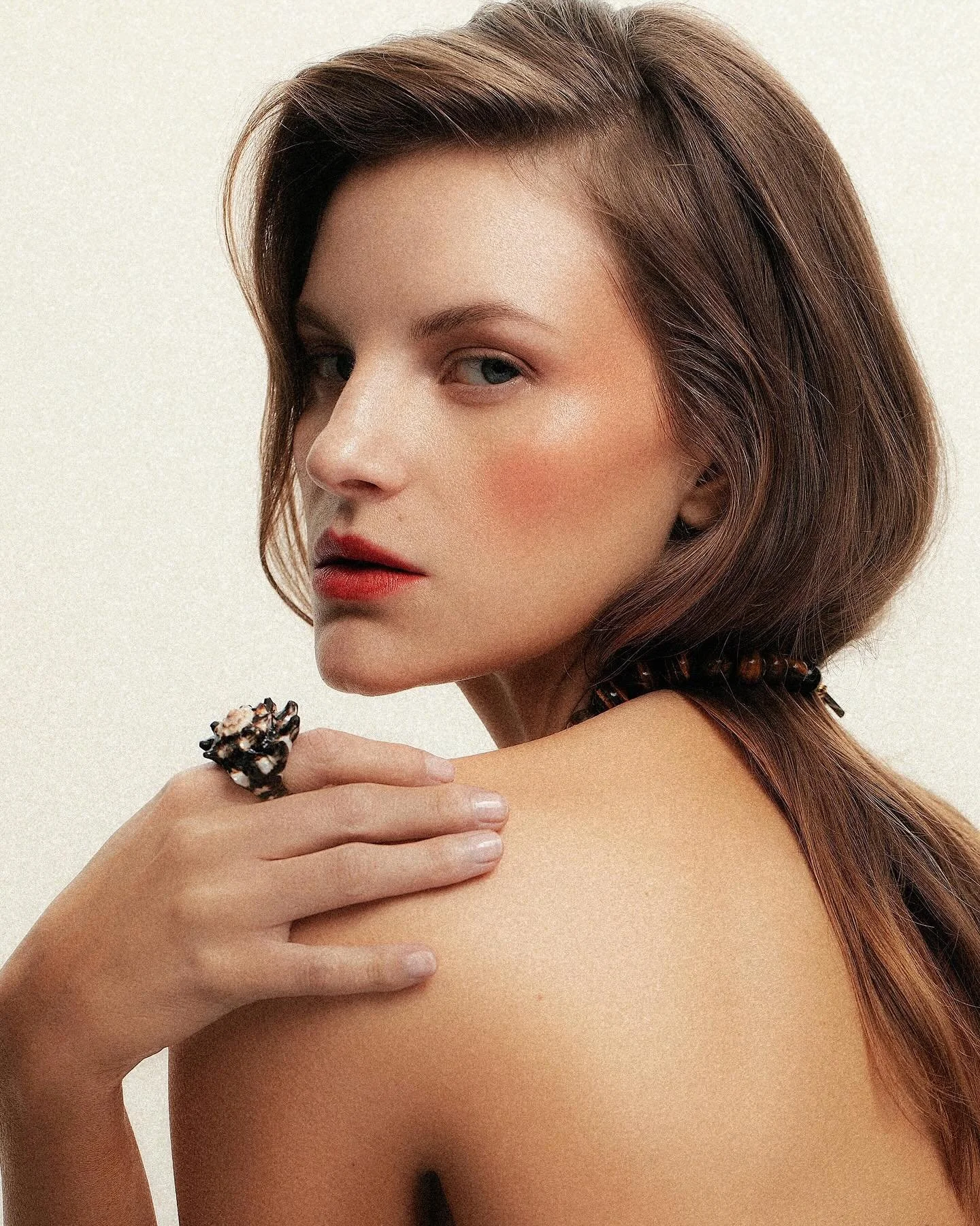 Midnight Tide shelly ring: simple, bold, timeless.
Available in 2 sizes at gemtotem.com.au