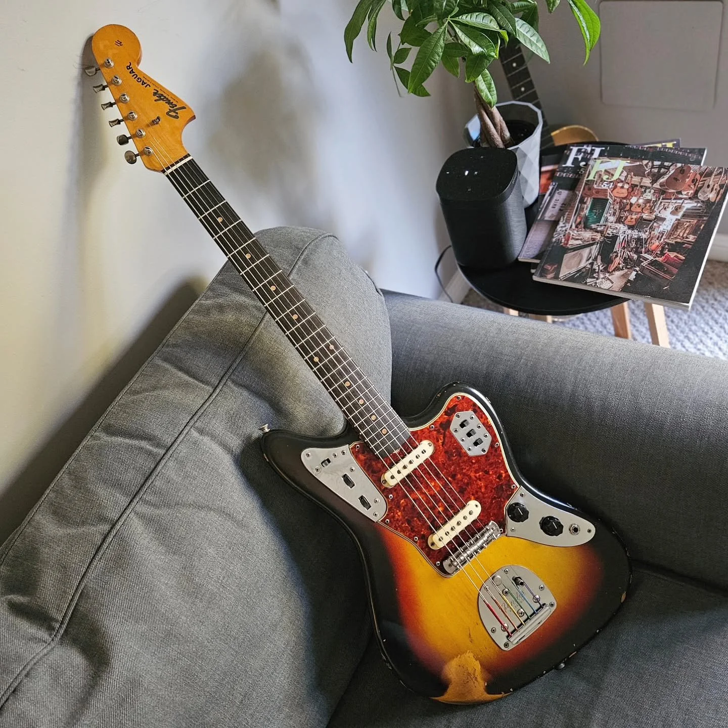 1963 Fender Jaguar 

Reunited with @bloordyl today after a refret, new nut, and re-installed rewound original pickup. 

This refret was performed with minimal interference to existing fingerboard wear and naturally rolled edges.

The bridge pickup wa