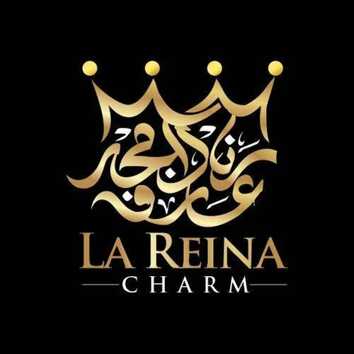 Gold crown with Arabic calligraphy and the text 'LA REINA CHARM' on a black background.