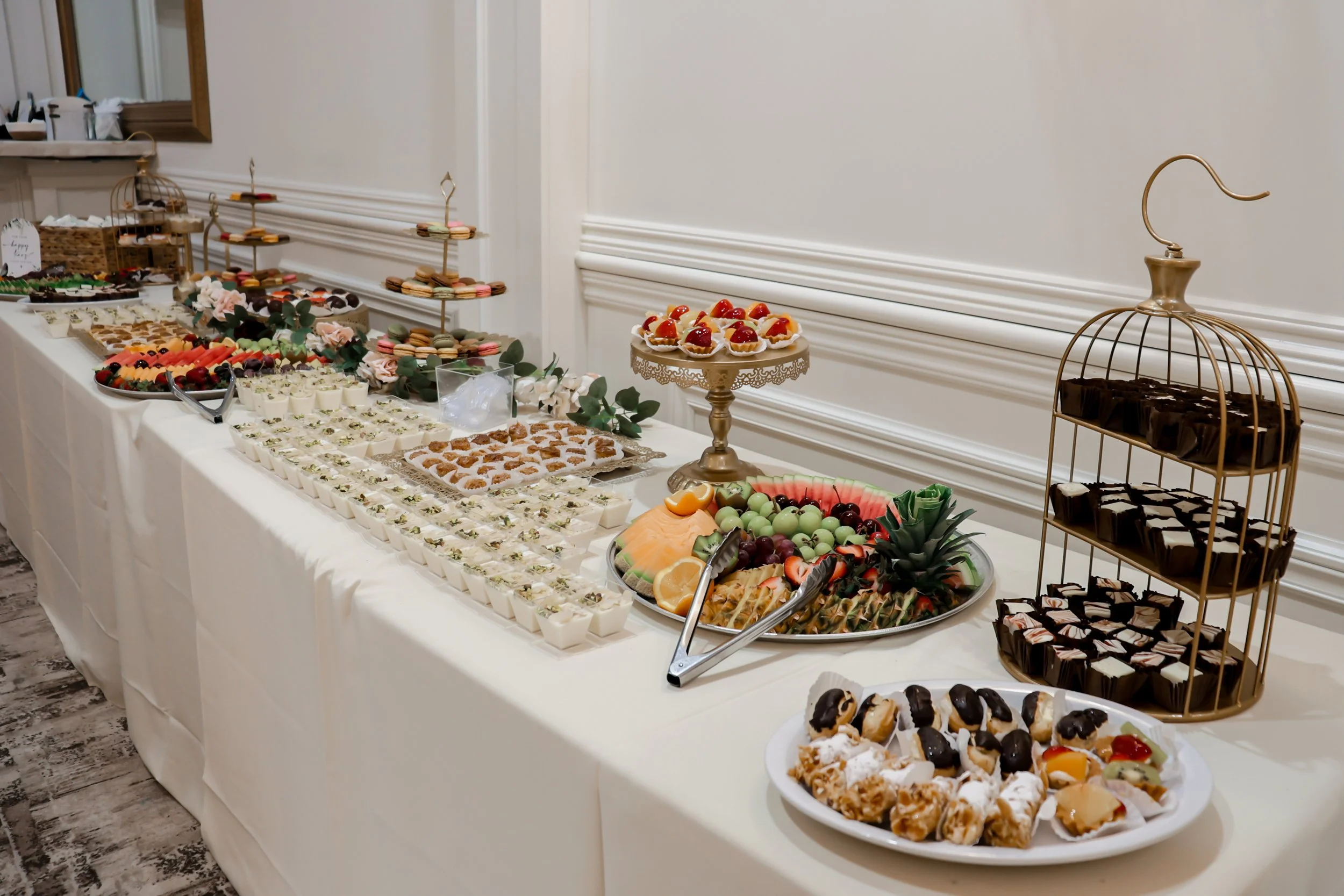 297A9980 Whole Dessert Table Best Image 88 Final Edit.jpg