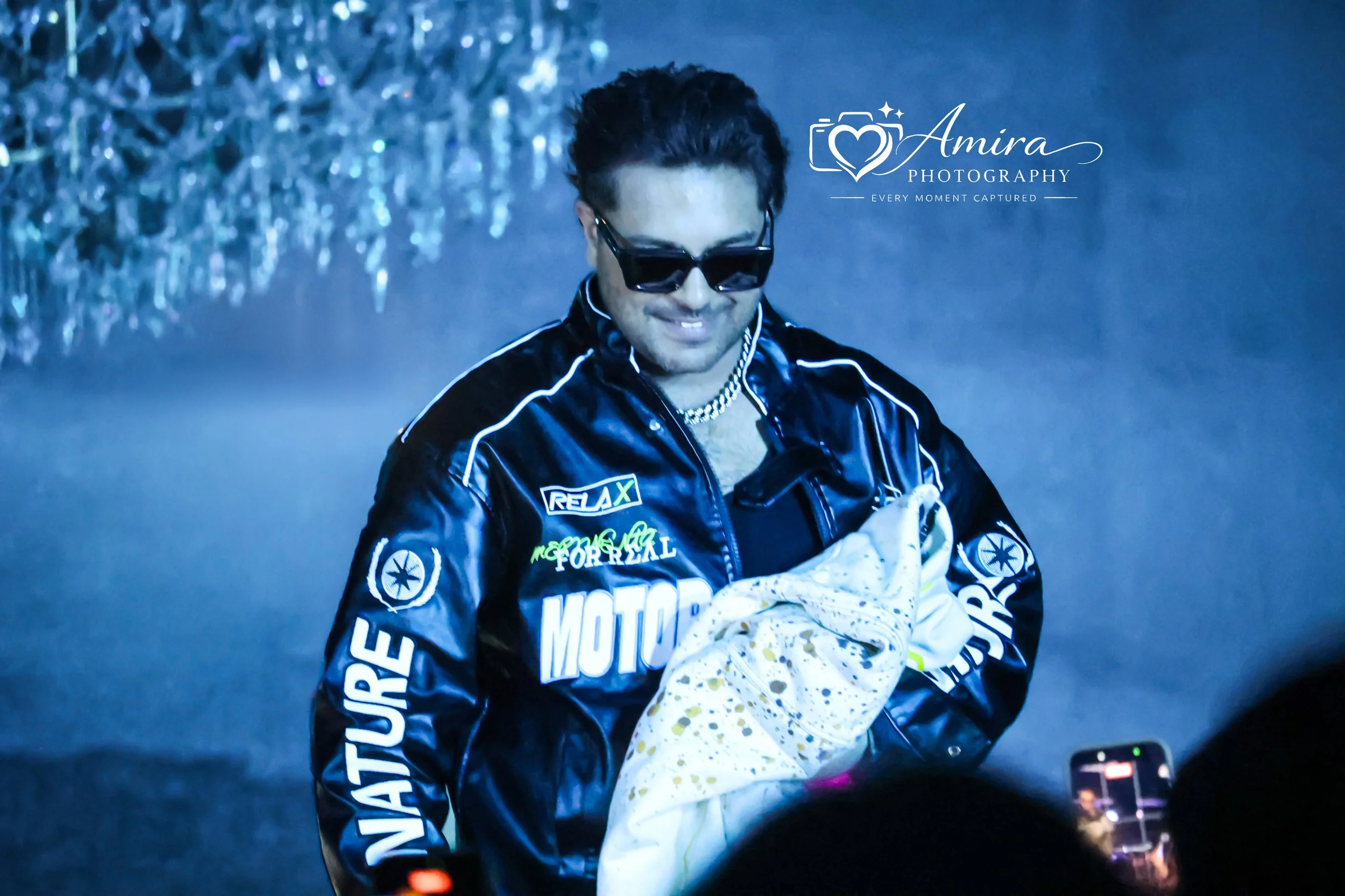 297A3589 Asim Azhar Best Image.27 Final Edit w:signature.jpg
