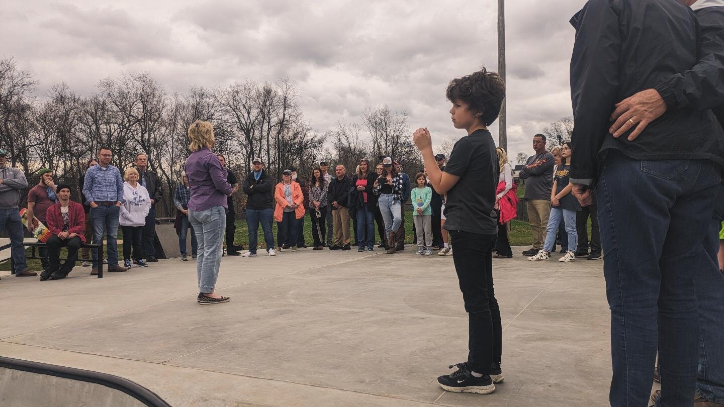 Great turn out at the Springfield, TN skatepark 🛹
What an awesome community of skaters + supporters. We are so thankful to be able to support this park through the Alex LeVasseur Memorial Grant with @theskateparkproject 
If you're in the area go che