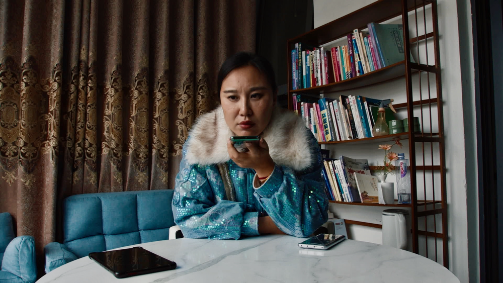 FEATURES — ELIZABETH LO
