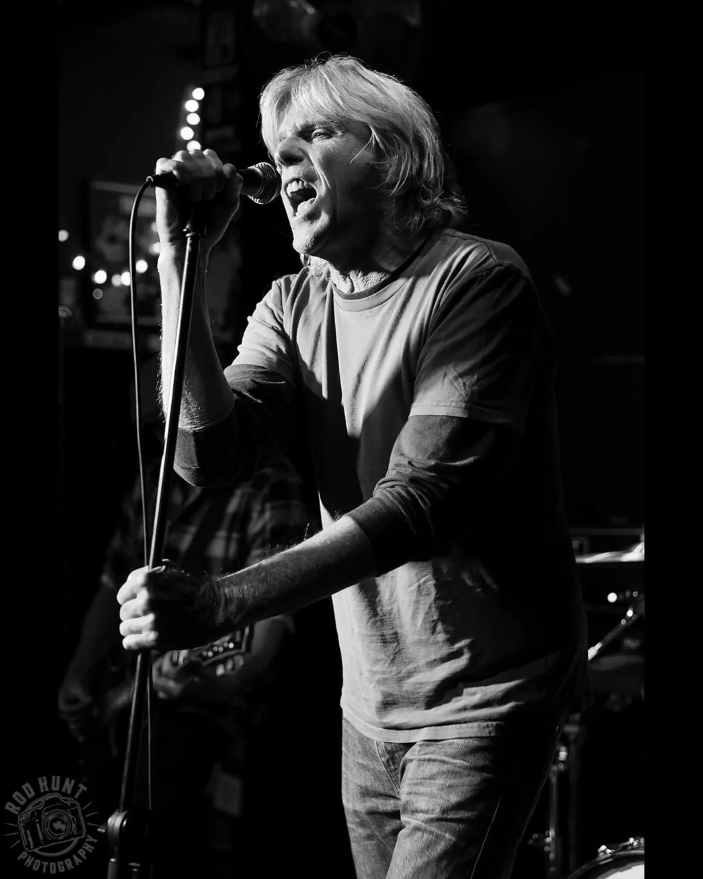 The Herbal Lunatics made a rare and killer live appearance at the Moshpit in Sydney's inner west last Friday 🤘🌿 🤘

Fronted by Ben Brown, it's Ben and friends playing songs by his legendary old band, The Hellmenn 💀 Guitarist Tony Fewell (Brown Esk