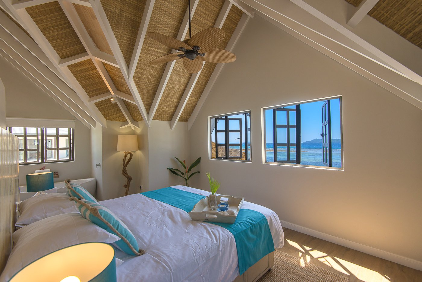 Seaview-deluxe-bedroom-and-2br-and-3br-2.jpg