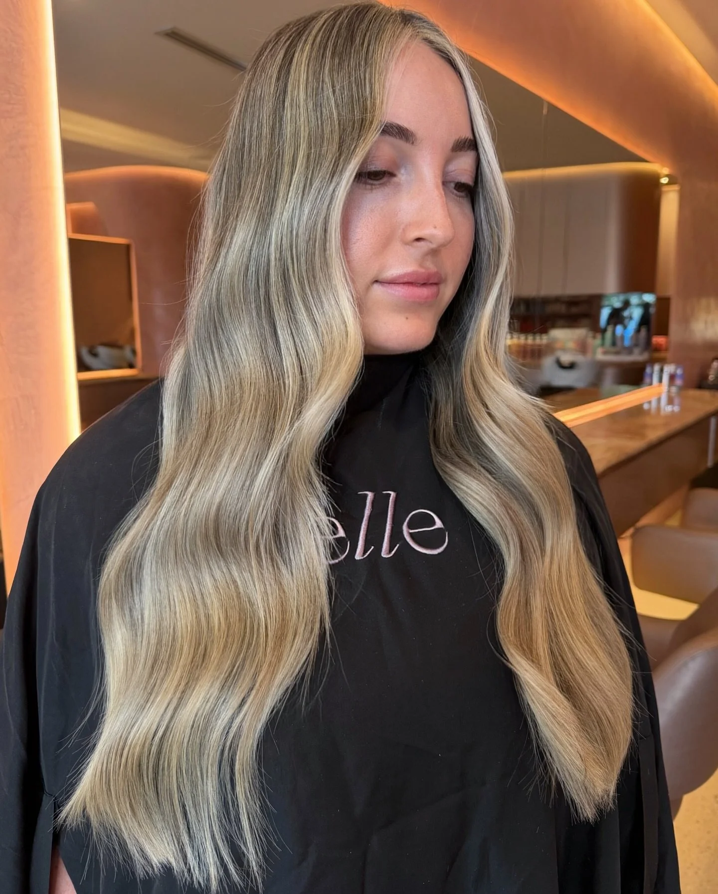 Healthy, glossy blondes do exist 🙂&zwj;↕️ 

Colour @davinescolor 
Styling @ghdhair_anz 

#livedinblonde #dimensionalblonde
#beigeblonde #blondeinspo 
#sydneyhairdresser