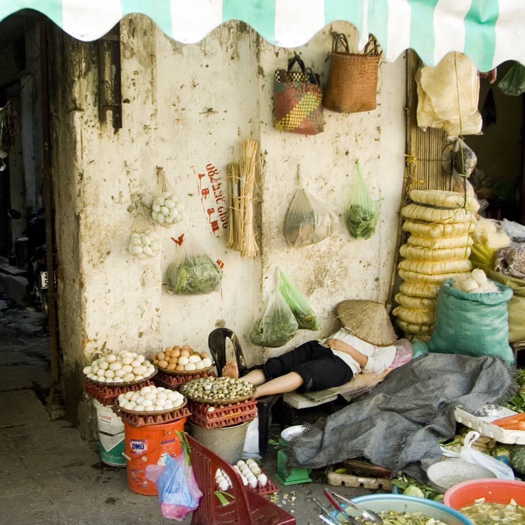 Hanoi 2008.
.
.
.
.
.
#hanoi #vietnam #việtnam #lovemarkets #streetfood #lovevietnam #ilovevietnamesefood