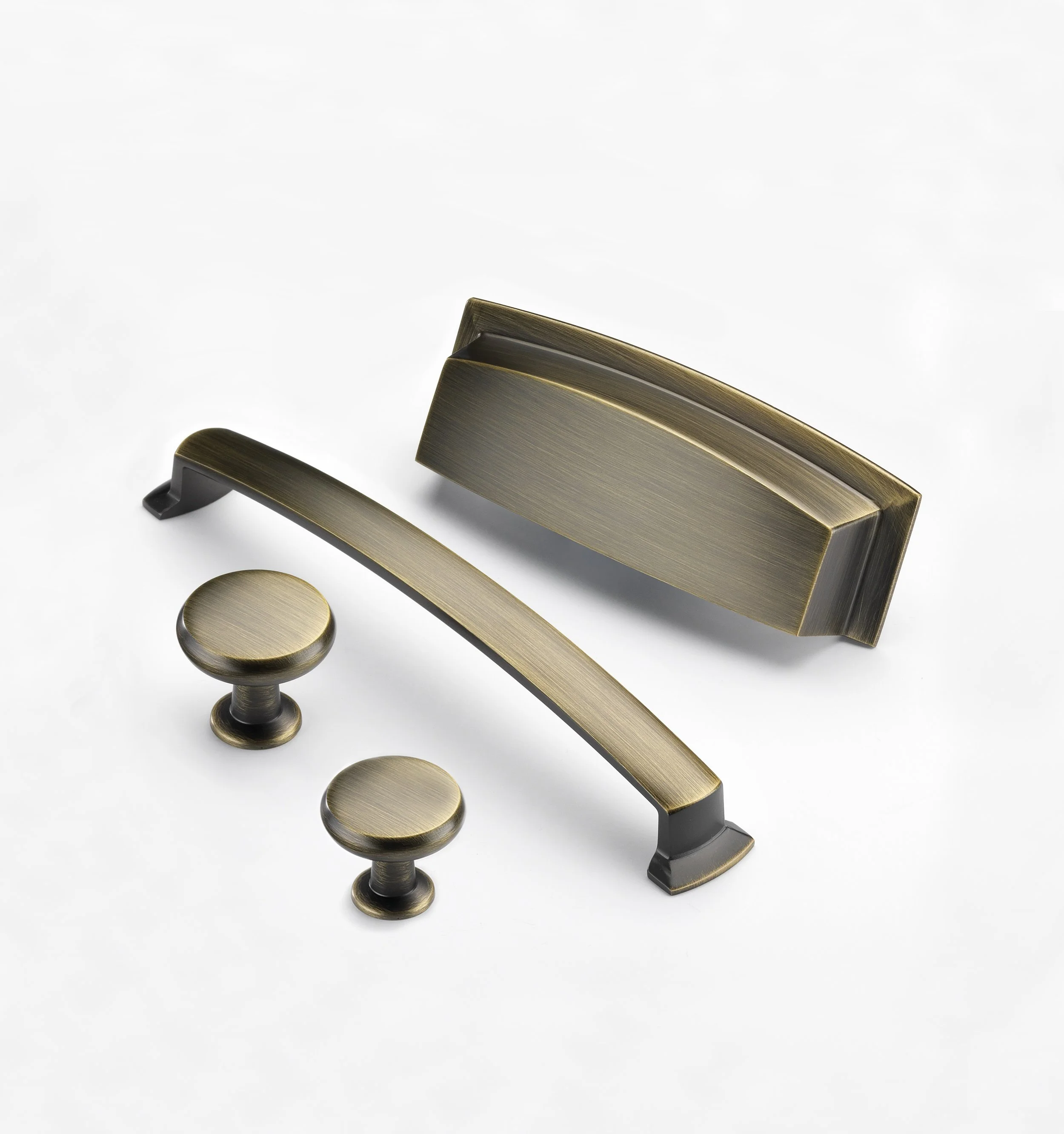 Salcombe handle family in American Bronze
