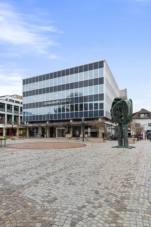 Domkirkeplassen 2