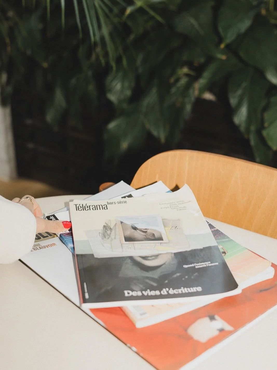 D&eacute;but janvier, la marraine de mon fils me dit, tr&egrave;s s&eacute;rieusement :
&laquo; &Ccedil;a fait bien longtemps qu&rsquo;on serait riches si tu &eacute;crivais sur Internet plut&ocirc;t que dans tes carnets. &raquo;

Alors riches&hellip