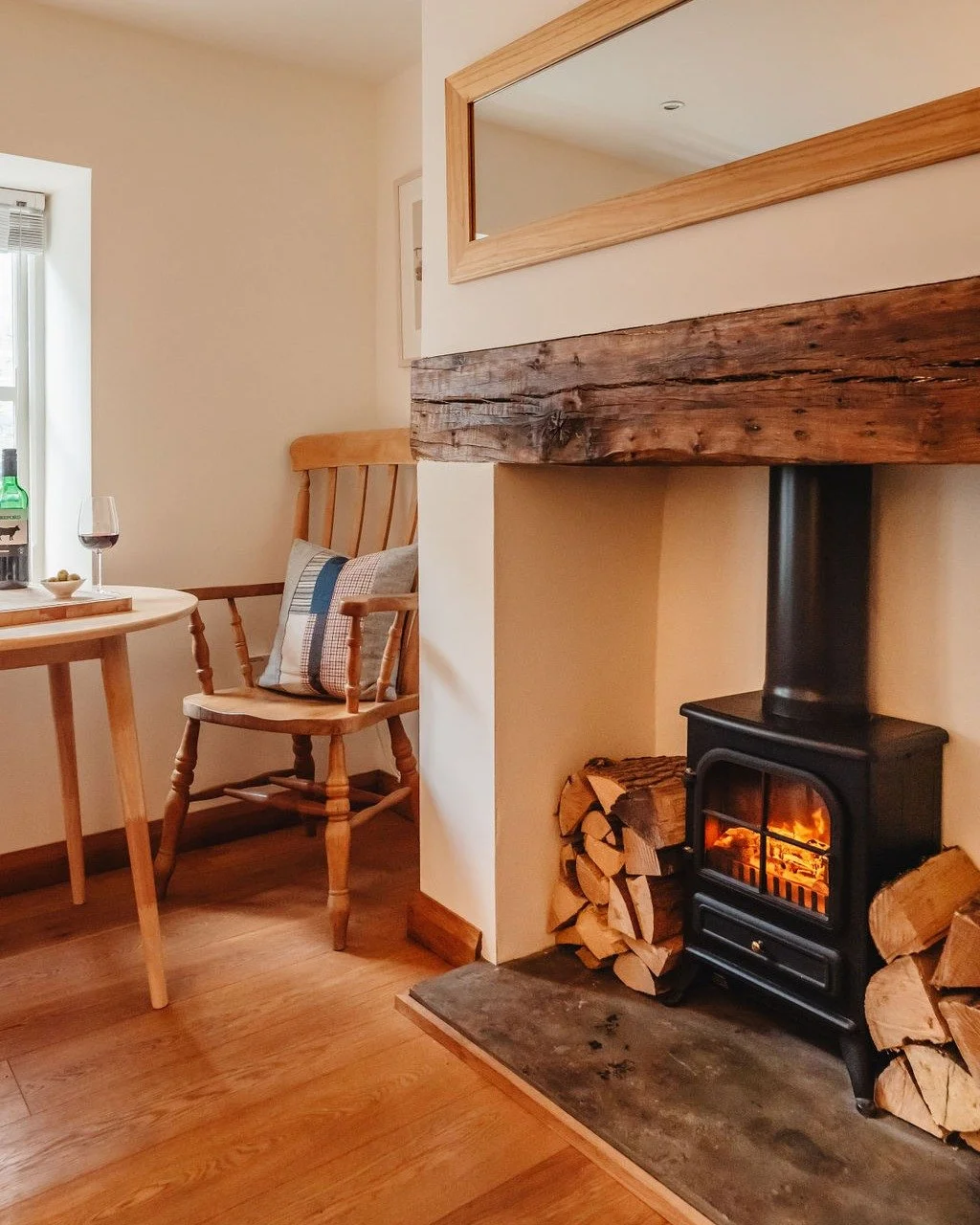 If you're coming for a weekend getaway or mini break and want to explore Hay town, the Townhouses couldn't be in a better location! Situated in the heart of Hay, just a 10-minute stroll from the high street and Hay Castle, yet tucked away on a quiet 