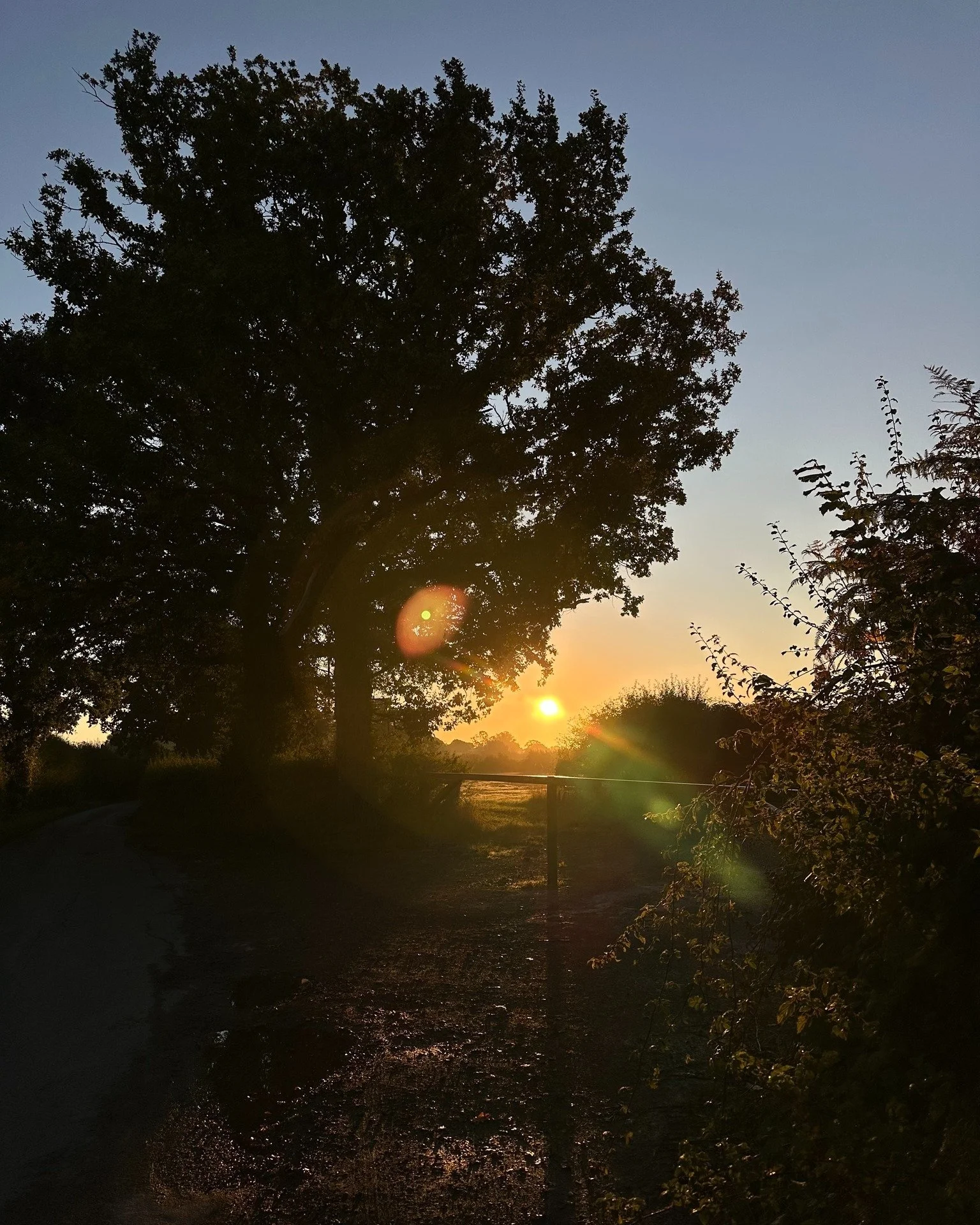 As summer draws to a close, we&rsquo;re quietly getting ready for our favourite season of all in Hay-on-Wye&hellip; 🍂

Autumn in the Hay means crisp morning walks along the River Wye, quiet afternoons browsing independent shops, golden hour sunsets,