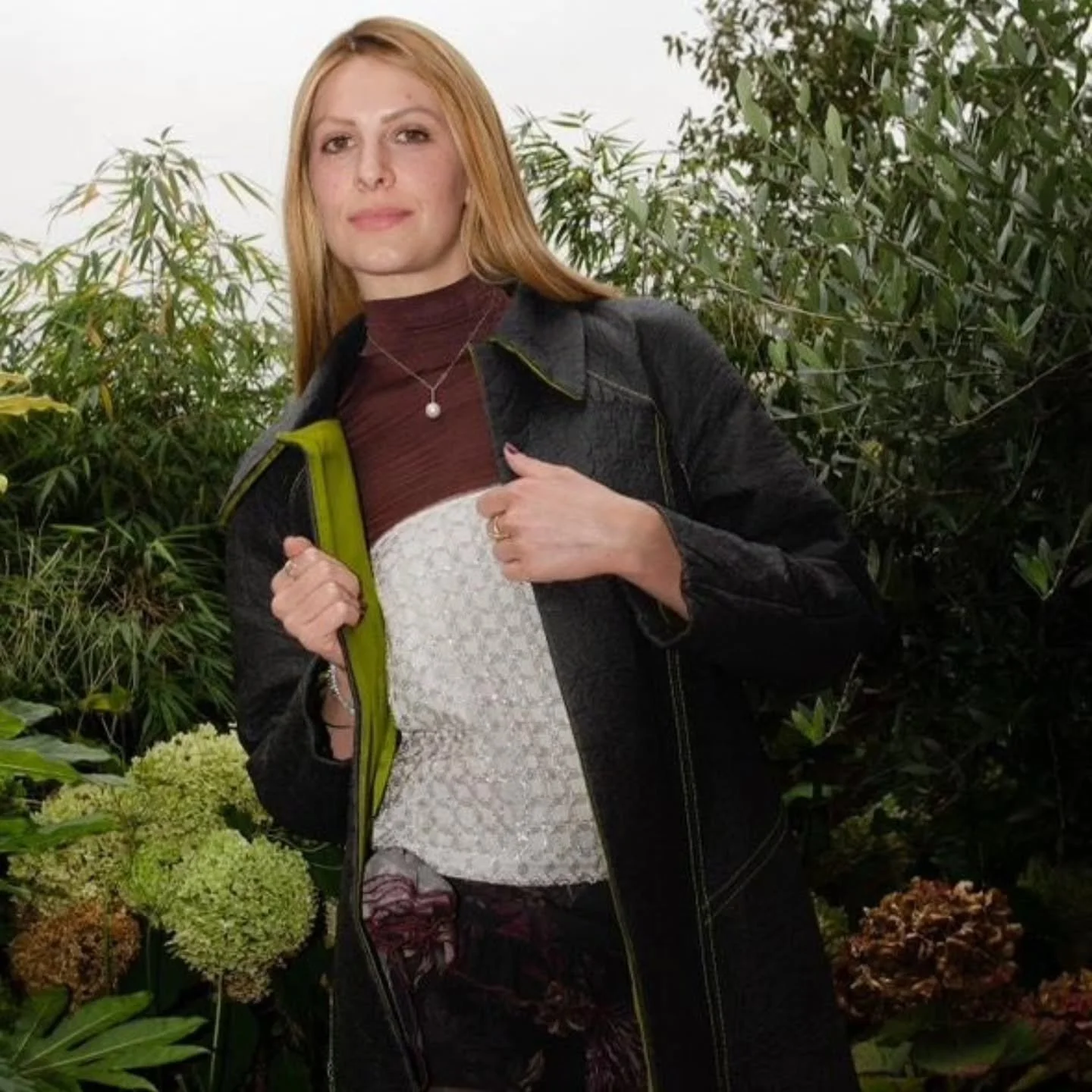 One the greatest joys of Sharejoy is the wonderful people I get to meet.💜
I met the beautiful Anna @musingchica at the closing ceremony for @dublin_ifw and as we chatted I discovered she was studying medicine in RCSI ( where Arwen studied Physio) an