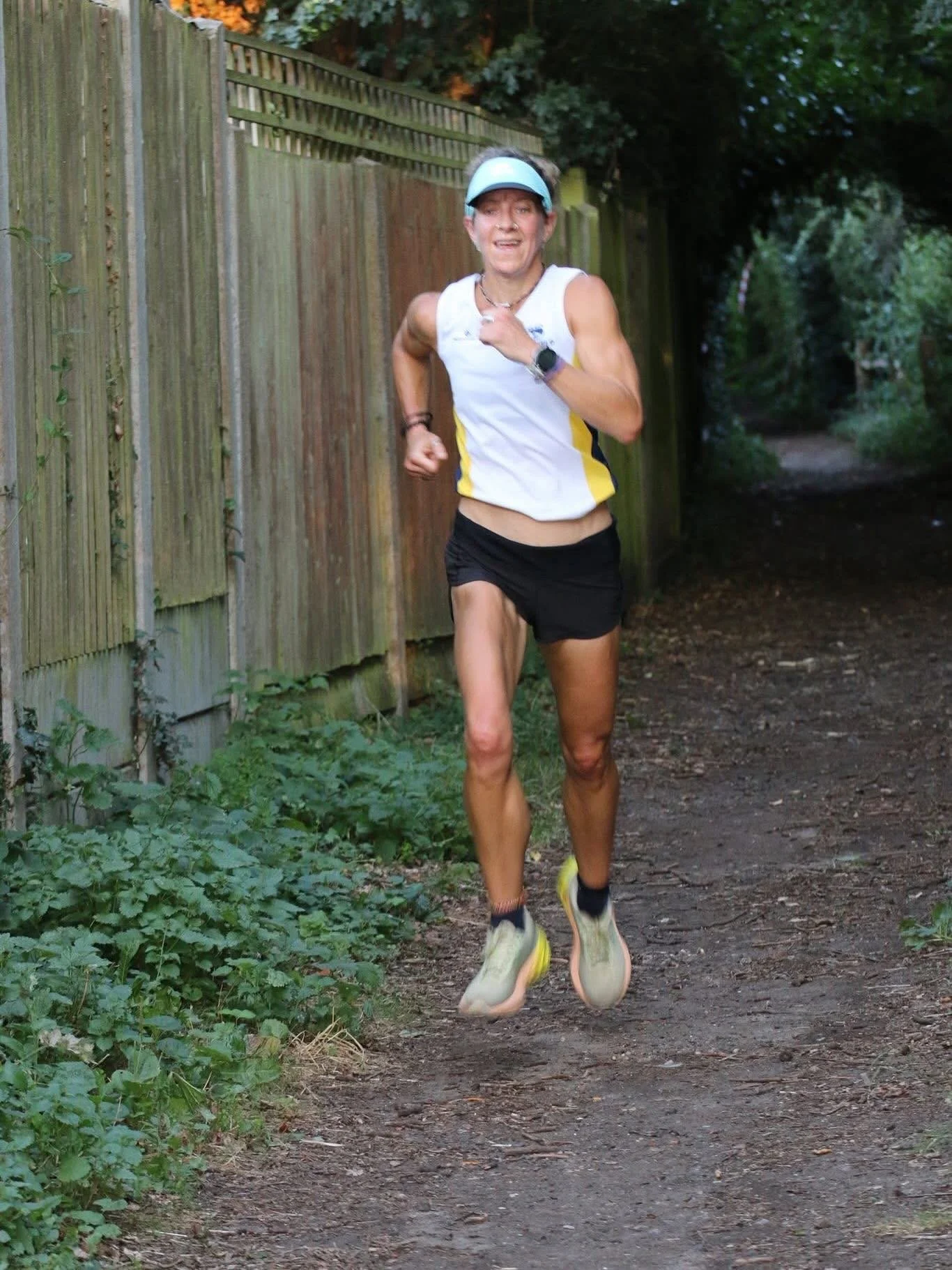Great fun this evening at this social event between three awesome clubs:
🏃&zwj;♀️ Istead and Ifield Harriers
🏃 Gravesend Roadrunners AC
🏃&zwj;♂️ @larkfield_athletic_club 

🥈 2nd Female!
Not too shabby after last Thursday&rsquo;s 50k ultra in the 