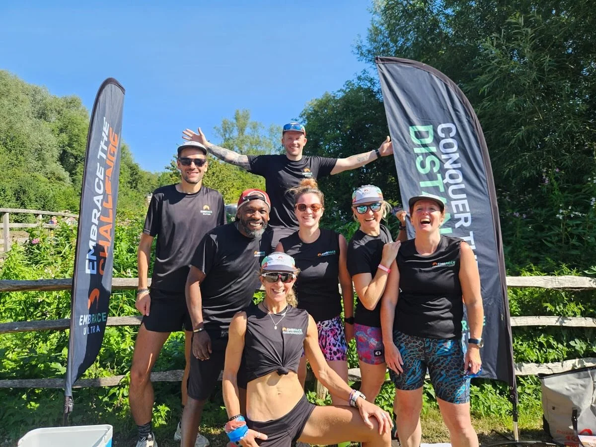@leybournelakes.parkrun this morning with the @embrace_ultra ambassador crew 🧡

A sweaty one in the sun but so much fun! 🥵☀️ The ice poles were definitely needed after that 5K &mdash; perfect post-run cool down 🧊

Loved chatting with runners and s